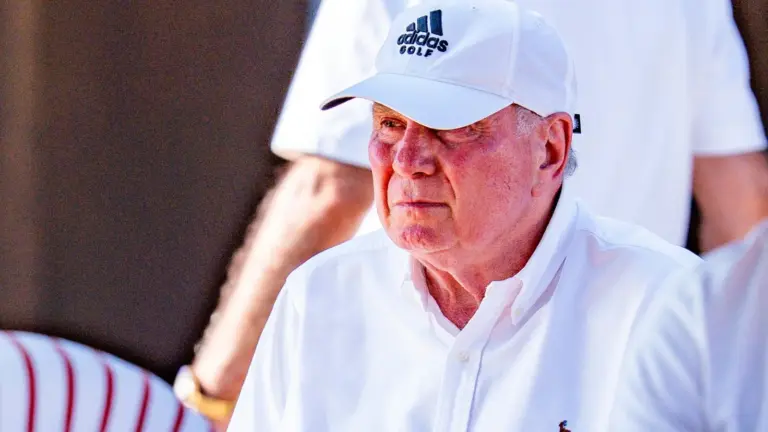 Bayern-Ehrenpräsident warnt: Hoeneß greift Infantino an: "Dann ist es nicht mehr mein Sport"