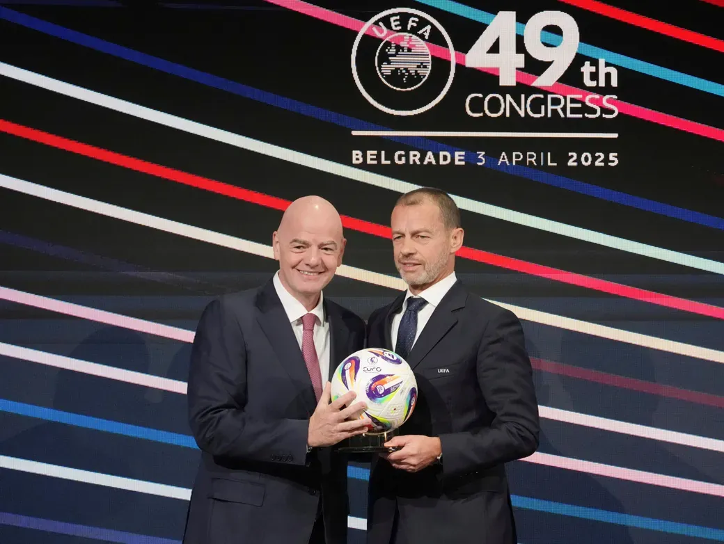 Fußballbosse Infantino und Čeferin: Viele Konflikte