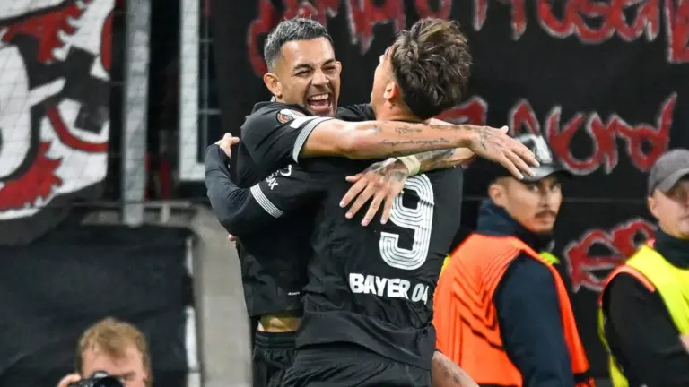 Europa League: 2:0 gegen NK Celje! WM-Star Facundo Medina erlöst Bayer Leverkusen - bild.de